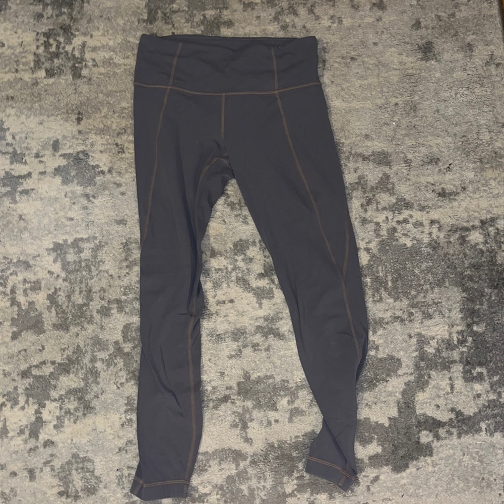 athleta gray xs leggings with minor pilling
